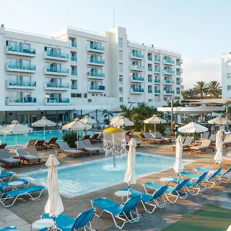 Kapetanios Bay Hotel