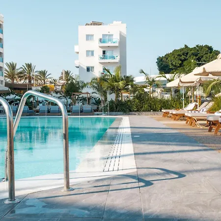 Hotel Kapetanios Bay 3*