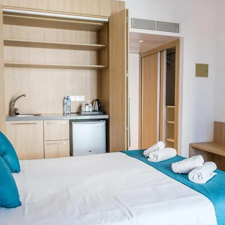 Kapetanios Bay Hotel
